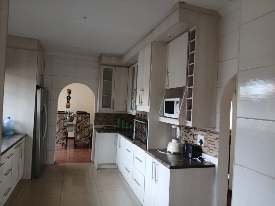 3 Bedroom Property for Sale in Rustenburg Central North West